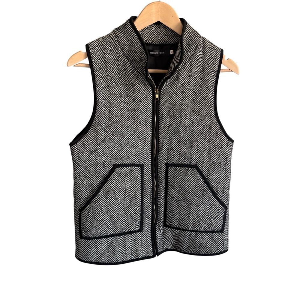Merokeety Women’s Black and White Herringbone Vest Quilted Puffer Vest, Small
